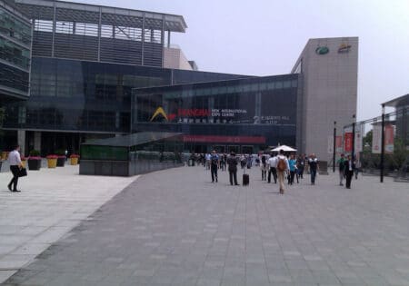 شرکت در نمایشگاه انرژیهای نو شانگهای